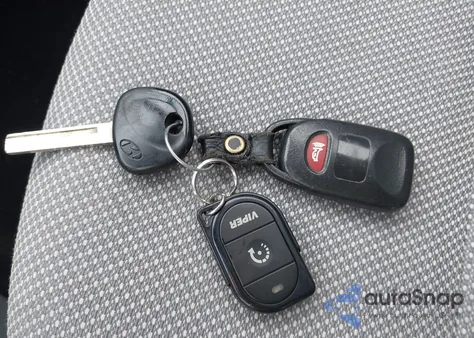 2013 Hyundai Accent Gls z USA, uszkodzony, nr VIN KMHCT4AE5DU553596